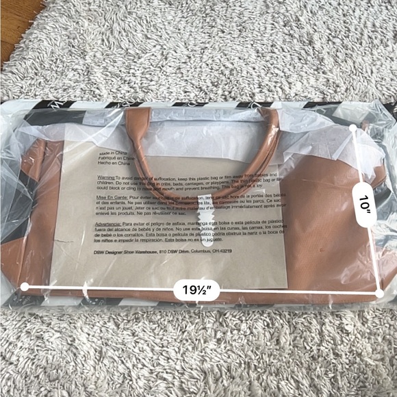 BRAND NEW DSW Weekender Duffle Bag - Picture 3 of 8